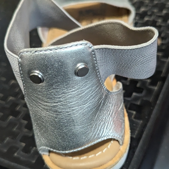 Flat Silver Leather Sandals - Picture 2 of 2